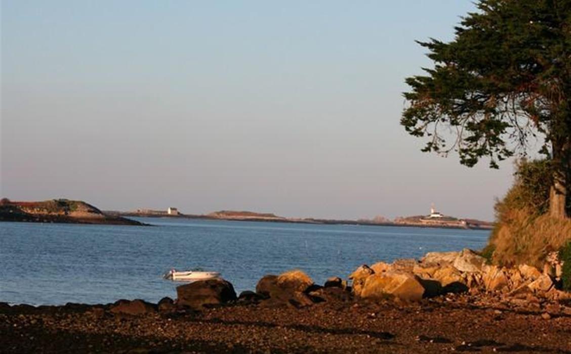 L'Aber Wrac'h près du Camping Plage de Meneham, camping bord de mer, location emplacement tente, caravane et camping-car, location toile meublée, aire de camping-car, location de mobil home, à Kerlouan dans le Finistère - Bretagne