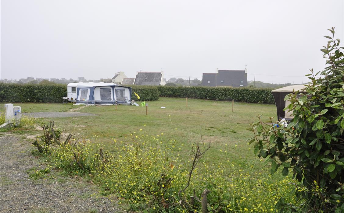 Camping Plage de Meneham, camping résidentiel, camping bord de mer, location emplacement tente, caravane et camping-car, location toile meublée, aire de camping-car, à Kerlouan dans le Finistère - Bretagne